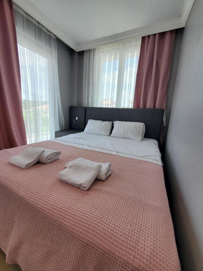 5 Mins To Airport Private Villa Room Estambul Exterior foto